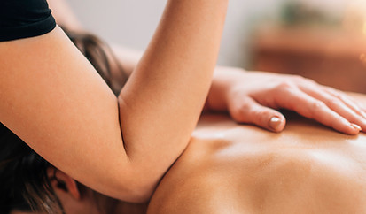 Massage hawaïen Lomi-Lomi — technique à l'avant-bras